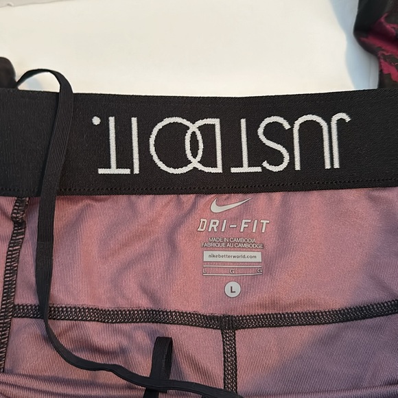 Nike Dri-Fit Capris - Picture 4 of 6